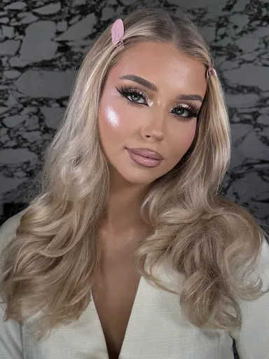 Pracownia Beauty Karolina Żmudka-Moch makijaż, szkolenia Kraków